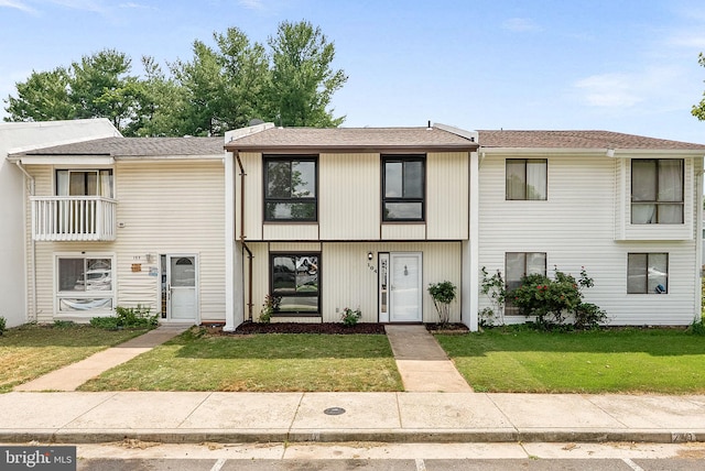 104 Drury Cir, Sterling, VA 20164 - view of property featuring a front lawn