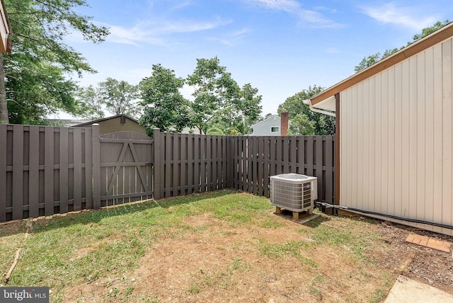 104 Drury Cir, Sterling, VA 20164 - fenced yard with a gate