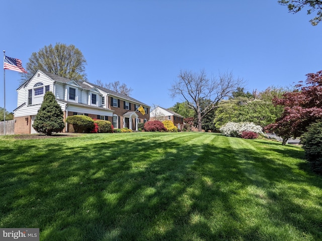 1006 Kimberwicke Rd, Mclean, VA 22102 - view of green lawn