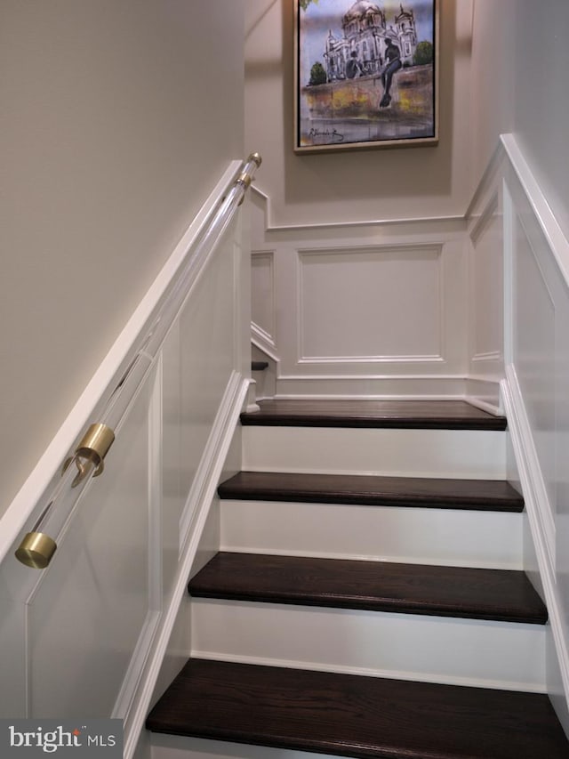 44 W Mechanic St, New Hope, PA 18938 - stairs featuring a decorative wall