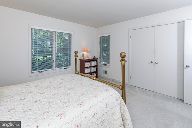 9 Sleepy Hollow Ln, West Windsor, NJ 08550 - bedroom with light colored carpet and a closet