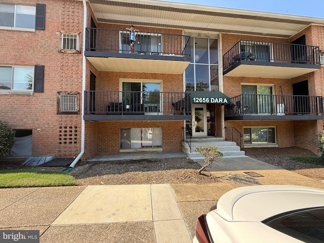 12656 Dara Dr, Woodbridge, VA 22192 - view of apartment building / complex