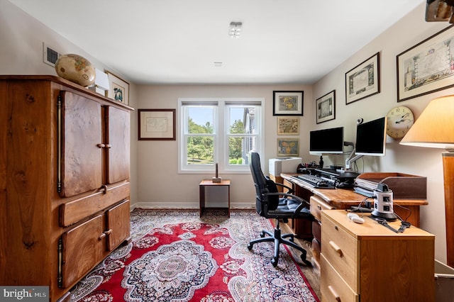 10309 E Hunter Valley Rd, Vienna, VA 22181 - office with baseboards