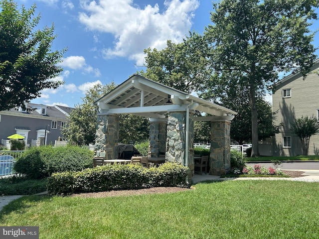 4195 S Four Mile Run Dr Unit 203, Arlington, VA 22204 - surrounding community featuring a gazebo and a yard