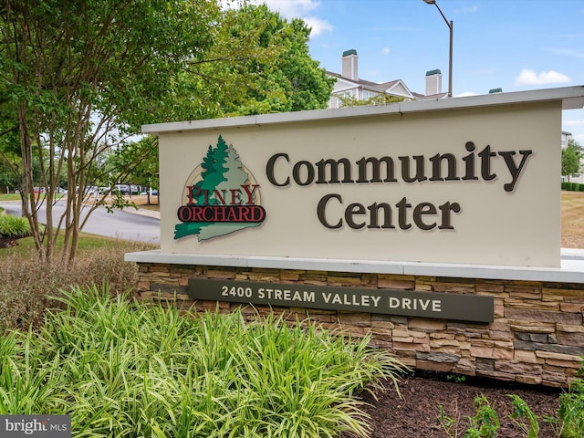 8730 Thornbrook Dr, Odenton, MD 21113 - view of community sign