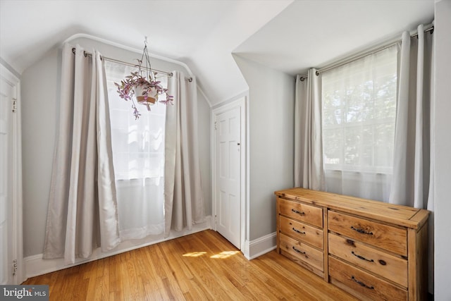 927 Drexel Ave, Drexel Hill, PA 19026 - foyer featuring vaulted ceiling and light wood-type flooring