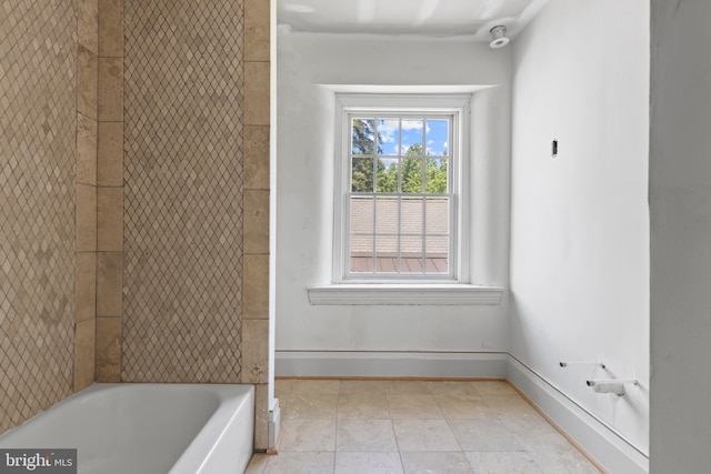 453 Bayard Rd, Kennett Square, PA 19348 - full bath with a tub and baseboards