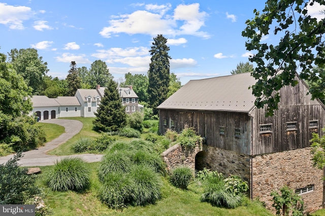 453 Bayard Rd, Kennett Square, PA 19348 - view of yard featuring an attached garage
