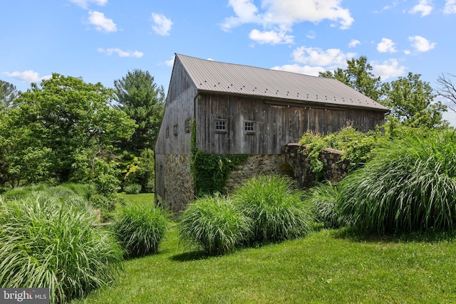 453 Bayard Rd, Kennett Square, PA 19348 - view of pole building featuring a yard