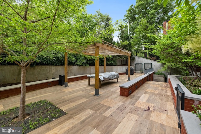 1411 Key Blvd Unit 411, Arlington, VA 22209 - wooden deck featuring a fenced backyard