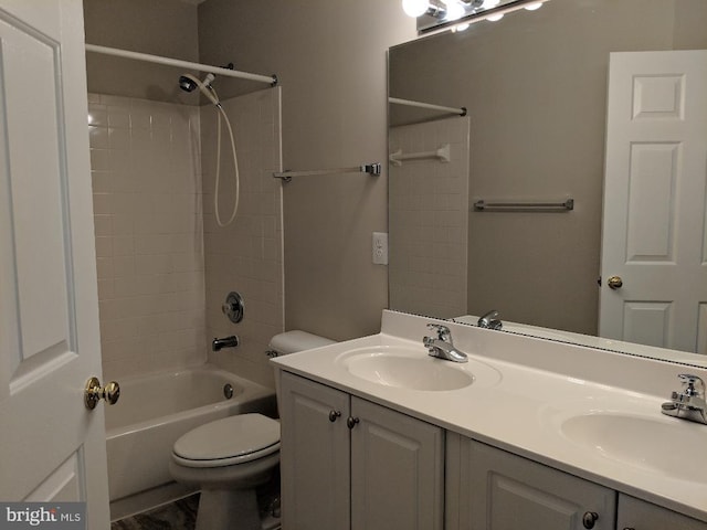 46838 Graham Cove Sq, Sterling, VA 20165 - full bath featuring double vanity and washtub / shower combination