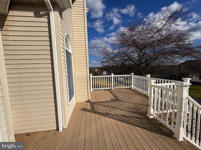 106 Lynx Ln, Effort, PA 18330 - view of wooden deck