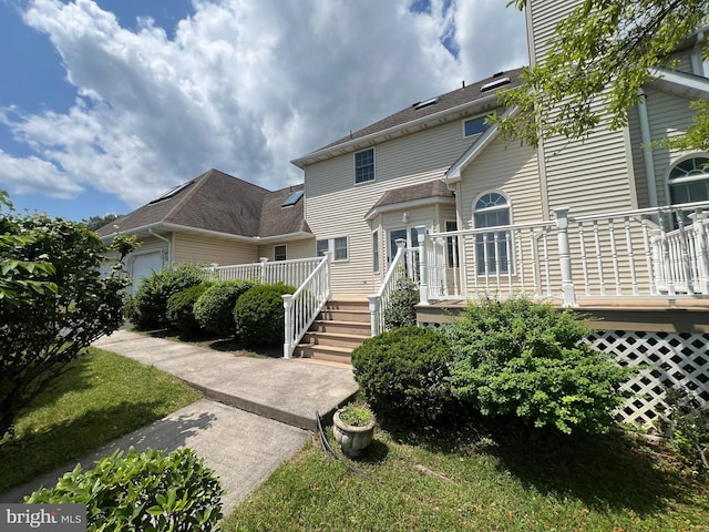 106 Lynx Ln, Effort, PA 18330 - view of front of home featuring a deck