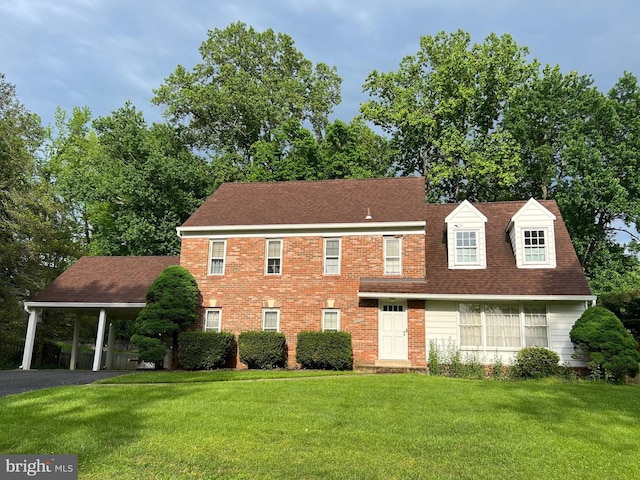 16605 Cavalry Dr, Rockville, MD 20853 - view of front of property featuring a front yard, roof with shingles, and driveway