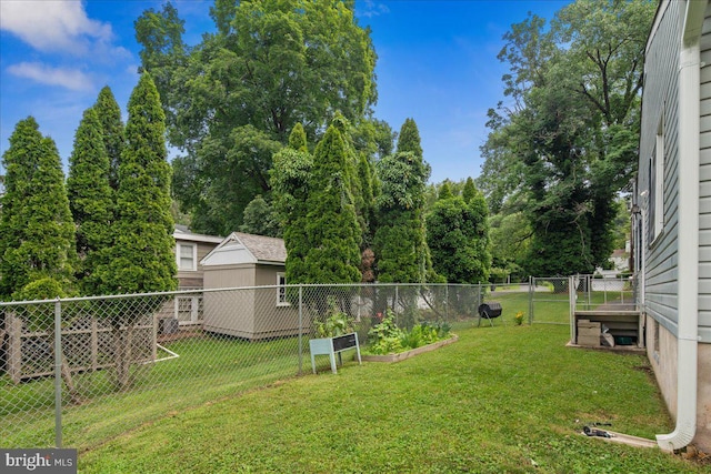8 High Acres Dr, Ewing, NJ 08628 - view of fenced backyard