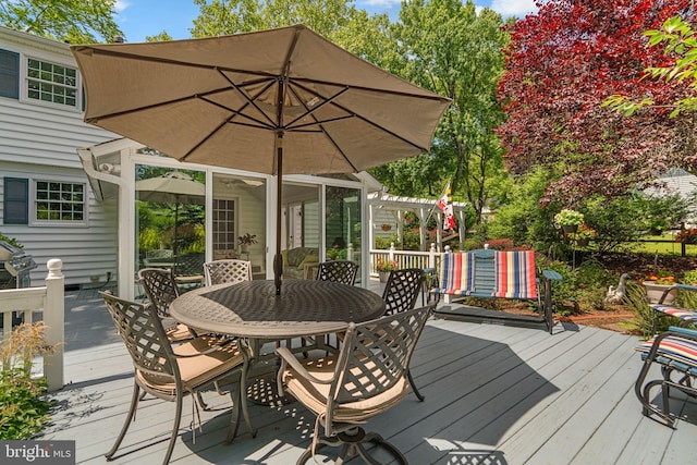 6162 Commadore Ct, Columbia, MD 21045 - deck featuring outdoor dining area