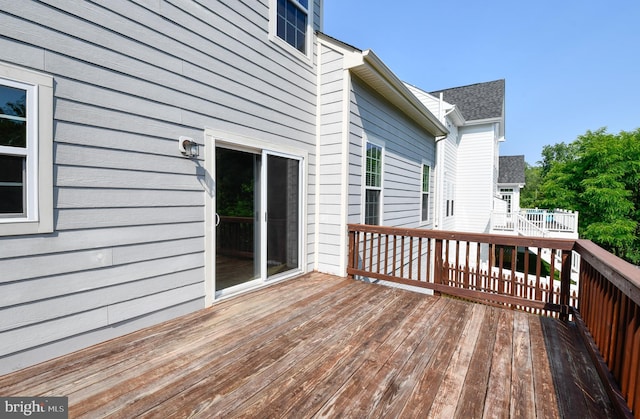1007 Wright Ct, Fredericksburg, VA 22401 - view of wooden terrace