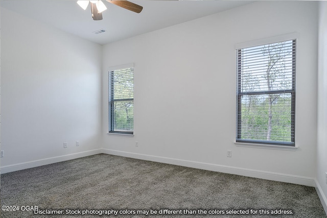 empty room with ceiling fan