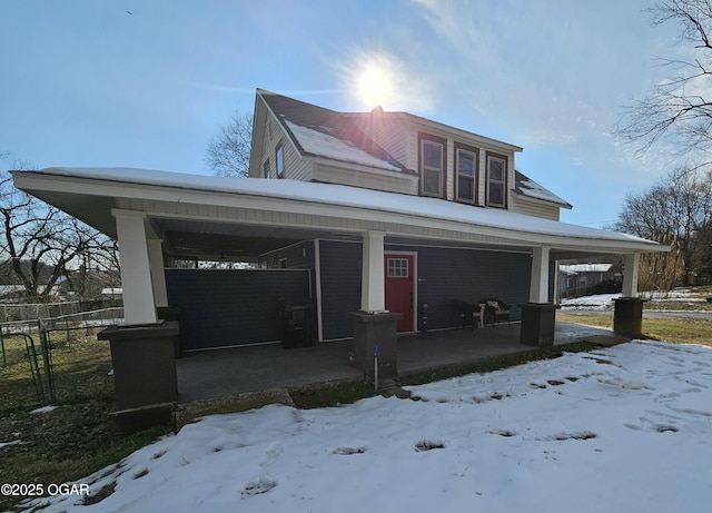 view of front of home featuring a porch