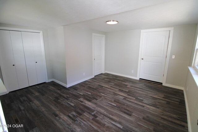 unfurnished bedroom featuring hardwood / wood-style floors