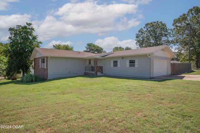 view of front of home with a front lawn