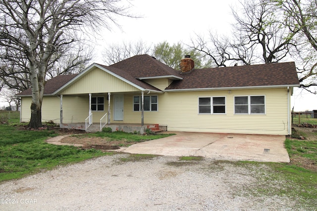 view of front facade with a porch