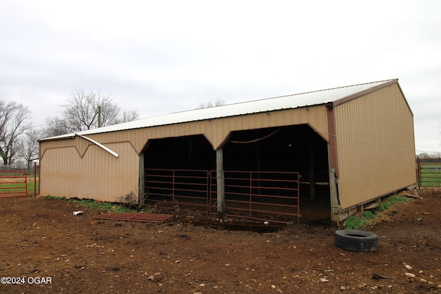 view of outdoor structure