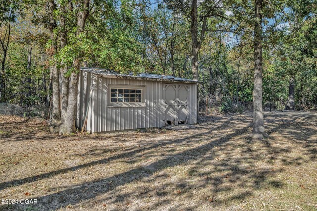 view of outbuilding