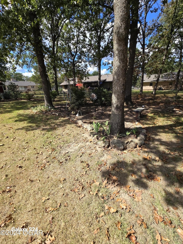 107 Foursome Ln, Carl Junction, MO 64834 - view of yard
