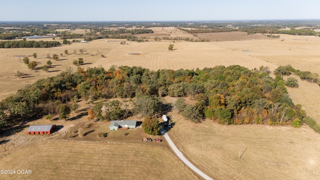 birds eye view of property featuring a rural view