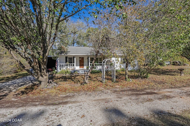 view of front of home with covered porch