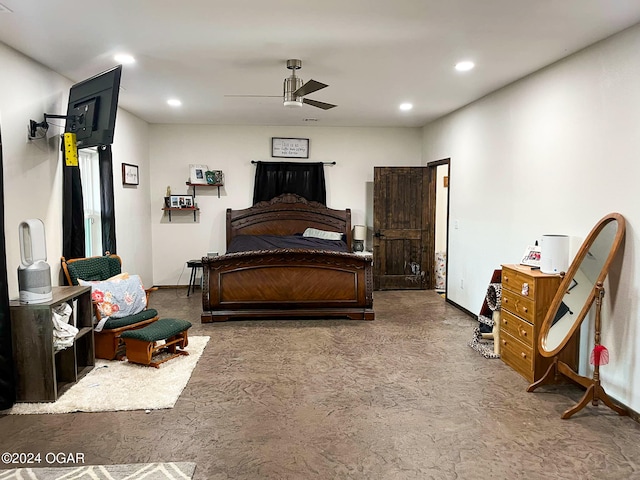 bedroom with ceiling fan