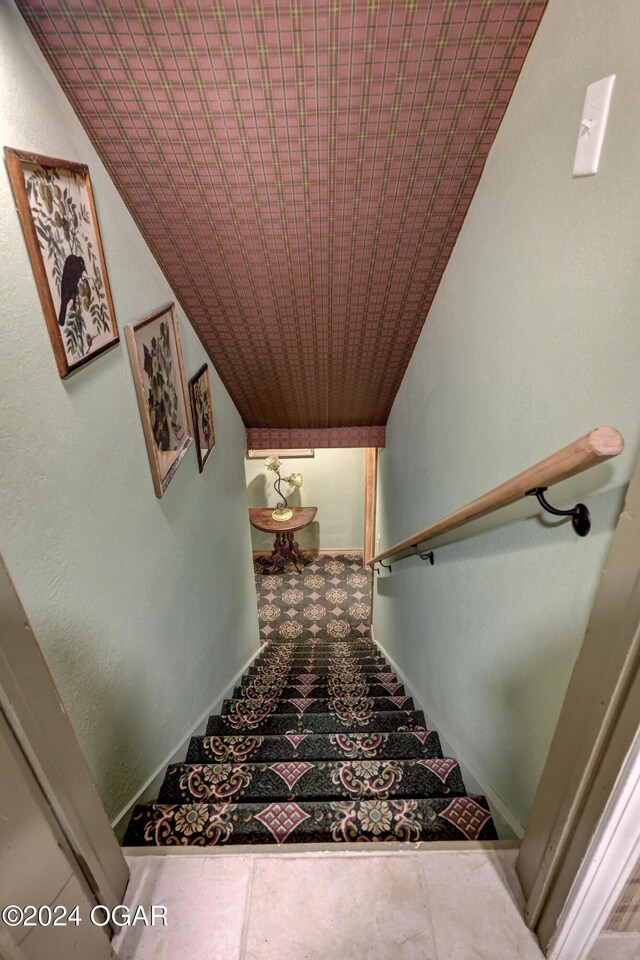 114 W F St, Joplin, MO 64801 - stairs featuring carpet, baseboards, and vaulted ceiling