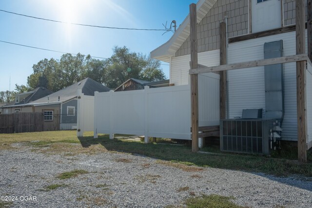 319-323 N Harlem Ave, Joplin, MO 64801 - view of home's exterior