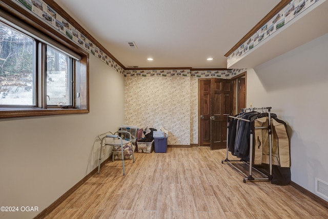 5623 Rivercrest Valley Dr, Joplin, MO 64804 - recreation room featuring light wood-style floors, recessed lighting, and crown molding