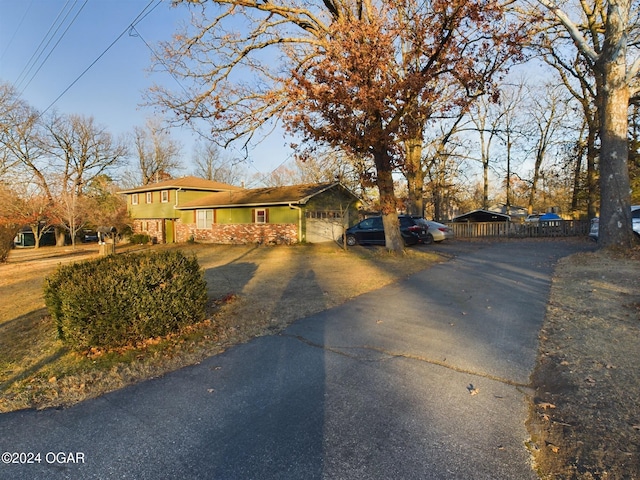 view of front facade with a garage