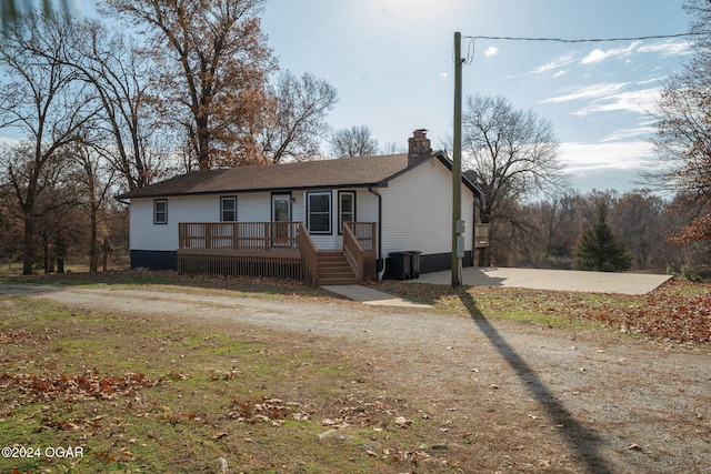 view of front of home featuring a deck