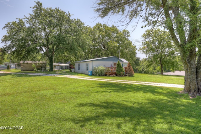 view of front of property with a front lawn