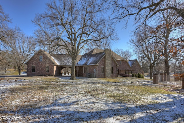 view of front of property