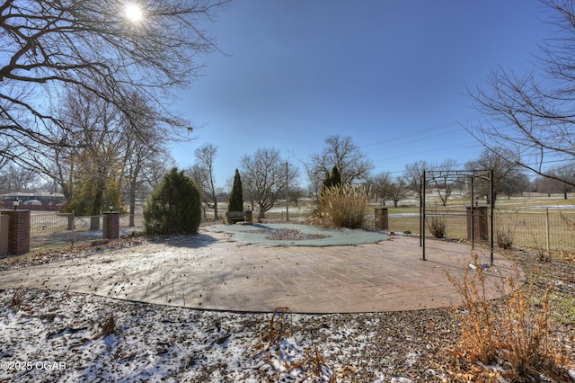 view of yard featuring a patio area