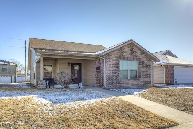 single story home featuring a garage