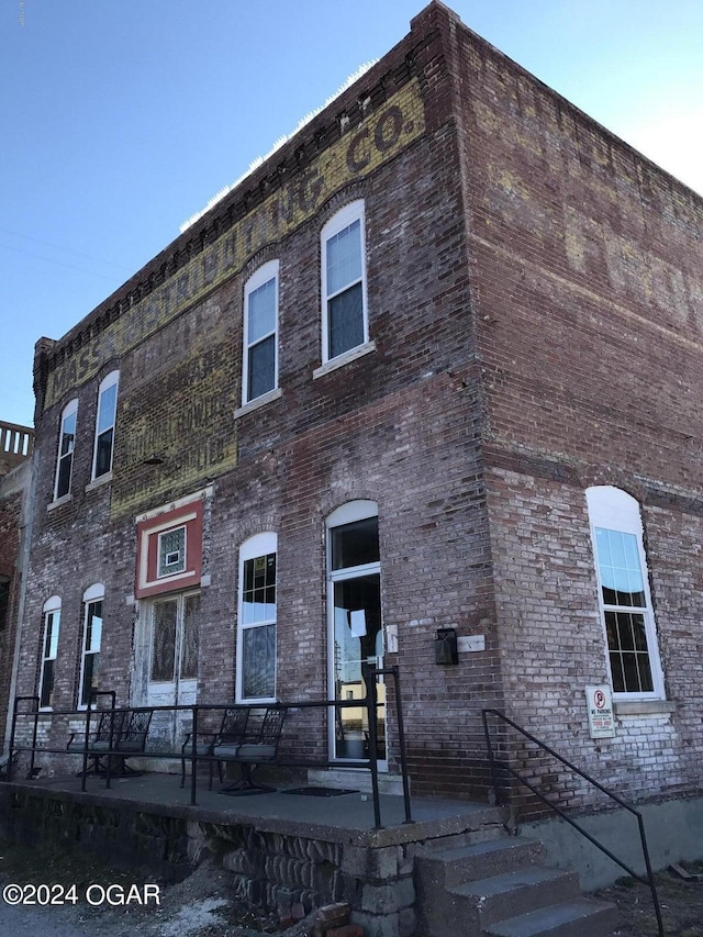 view of building exterior