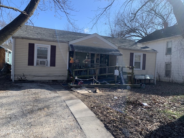 view of front of home featuring covered porch