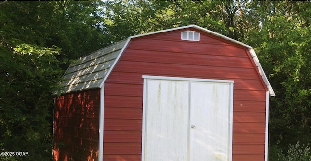 view of outdoor structure