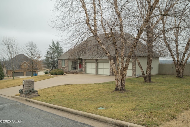 view of front of property with a front yard