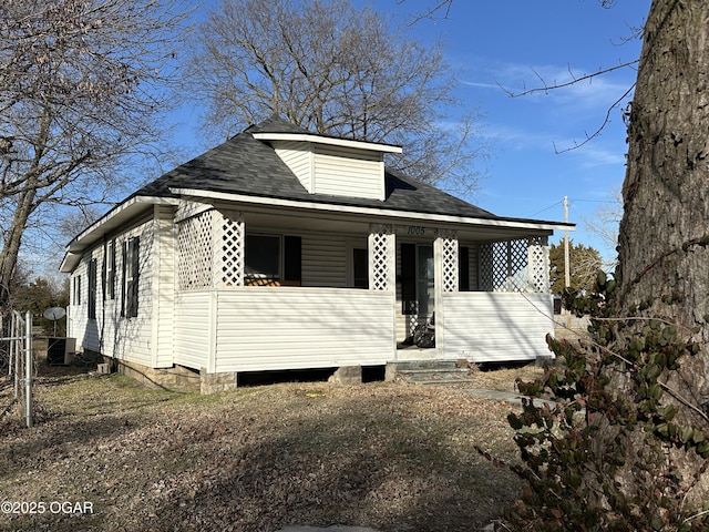 view of front of house featuring covered porch