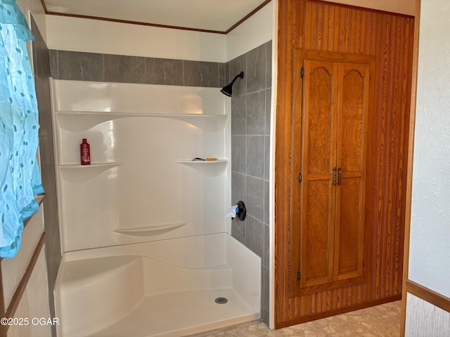 bathroom with curtained shower