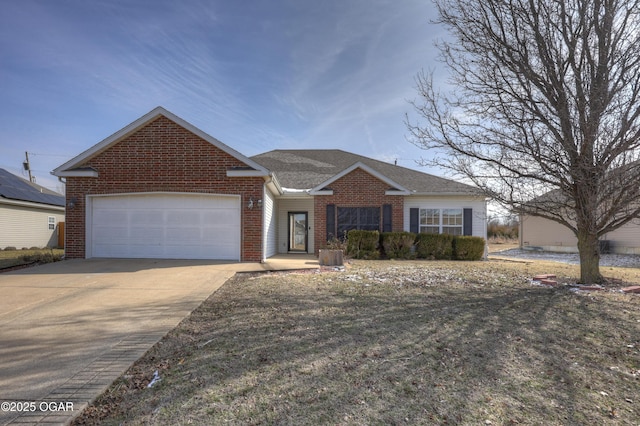 view of front facade featuring a garage