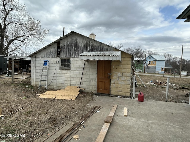 view of outbuilding featuring an outdoor structure