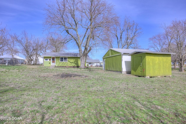 117 E Russell St, Goodman, MO 64843 - view of yard with an outdoor structure